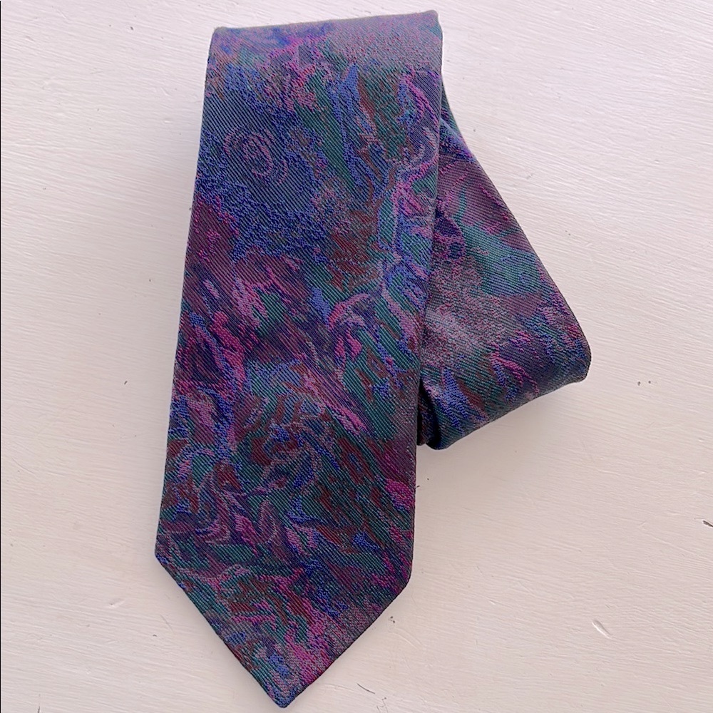 Robert Alan Mens Neck Tie Blue purple abstract Floral